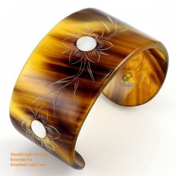 Natural circle horn necklace - Model 0009