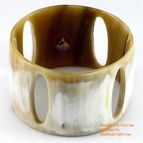Natural circle horn necklace - Model 0009