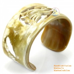 Natural circle horn necklace - Model 0009