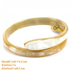 Natural circle horn necklace - Model 0009