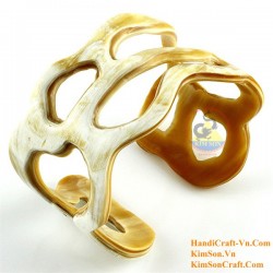 Natural circle horn necklace - Model 0009
