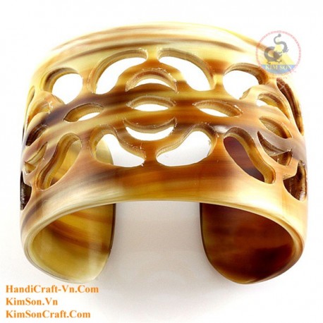 Natural circle horn necklace - Model 0009