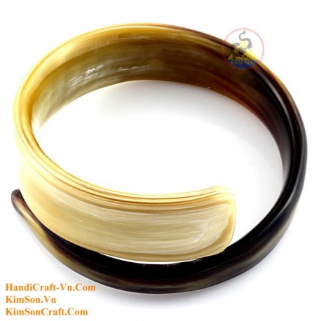 Natural circle horn necklace - Model 0009