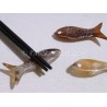 Chopsticks holder "fish" : Made of white marble horn