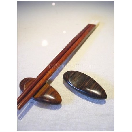 2cm x 5cm x 1cm - Chopsticks holder - Handmade from cattle white horn - Trapeziumshape shape