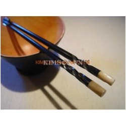 2cm x 5cm x 1cm - Chopsticks holder - Handmade from cattle white horn - Trapeziumshape shape