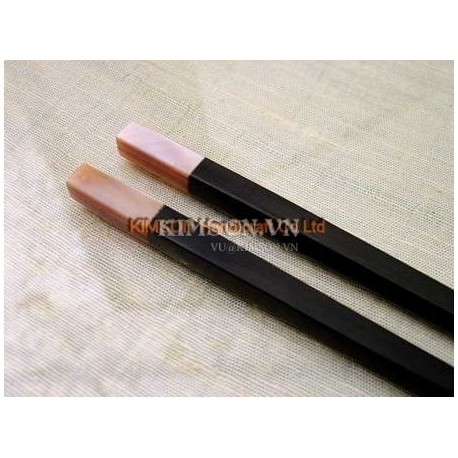 2cm x 5cm x 1cm - Chopsticks holder - Handmade from cattle white horn - Trapeziumshape shape