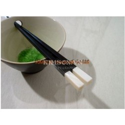 2cm x 5cm x 1cm - Chopsticks holder - Handmade from cattle white horn - Trapeziumshape shape