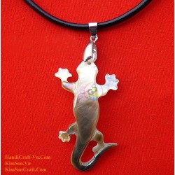 LIZARD Handmade Natural Shell Pendant Necklace