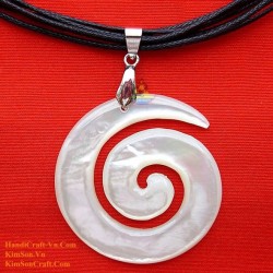 Exquisite Handmade Natural Mother of Pearl Pendant Necklace