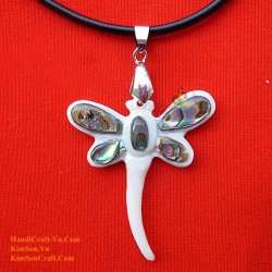 Exquisite Handmade Natural Shell Pendant Necklace
