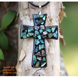 Exquisite Handmade Natural Shell Pendant Necklace