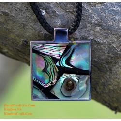 Exquisite Handmade Natural Shell Pendant Necklace