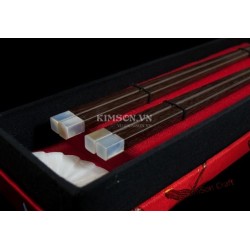2cm x 5cm x 1cm - Chopsticks holder - Handmade from cattle white horn - Trapeziumshape shape