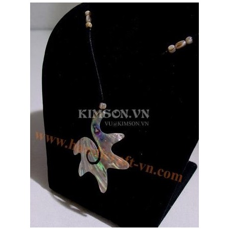 Exquisite Handmade Natural Shell Pendant Necklace