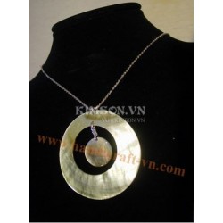Pendant inner smaller circle silver chain, brown