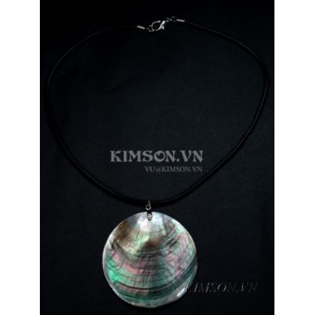 Exquisite Handmade Natural Shell Pendant Necklace