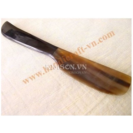 Letter opener in cow horn and handle black horn