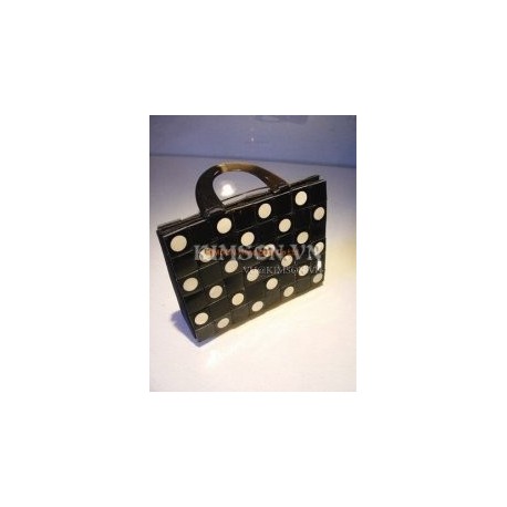 Сумка черного рога и кости узел